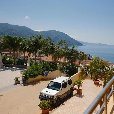 דירה Charming 3 Balconies & Sea-view, Gioiosa Marea, Arancia By Ideal Sicily ג'ויוזה מריאה