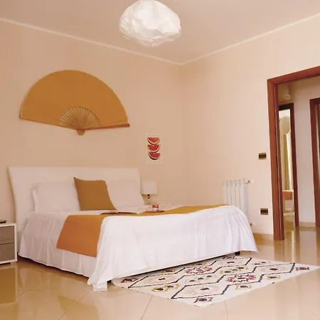Charming 3 Balconies & Sea-view, Gioiosa Marea, Arancia By Ideal Sicily דירה